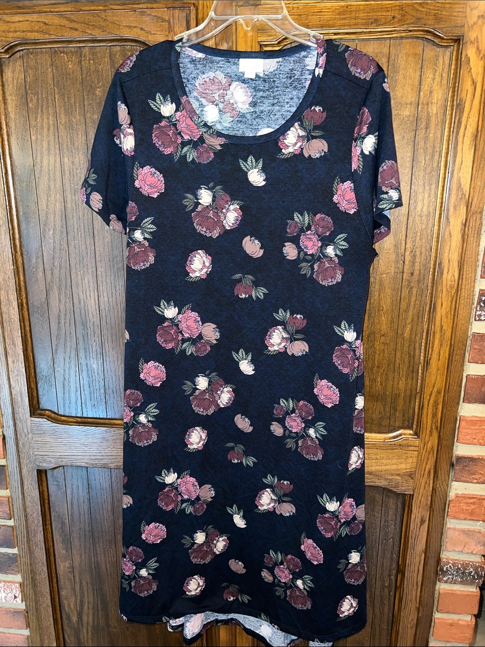 Lularoe 3 Dresses 2 Carly’s and one with pockets! - Picture 3 of 4